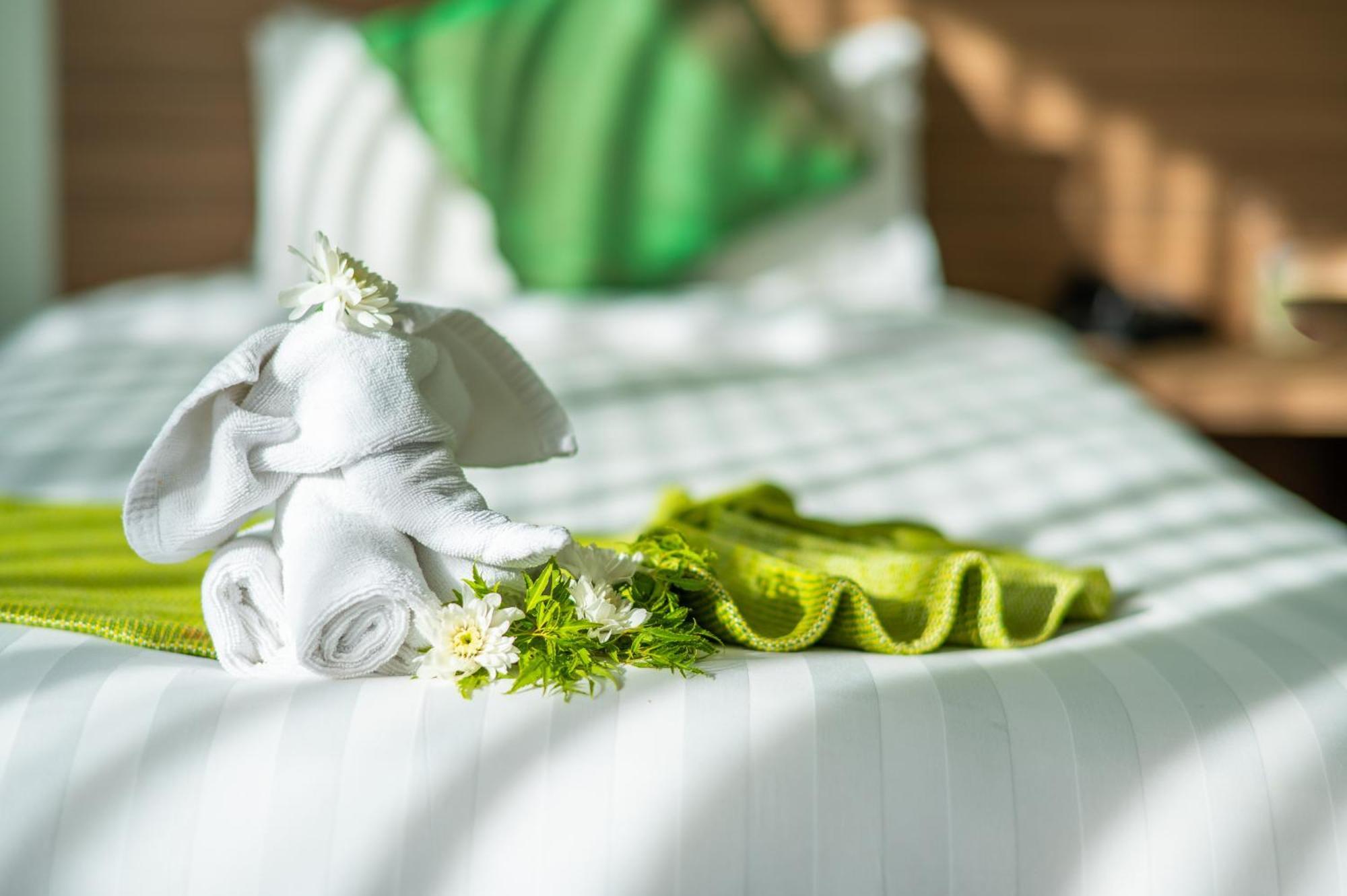 The Lantern Resorts Patong - Sha Extra Plus Ngoại thất bức ảnh