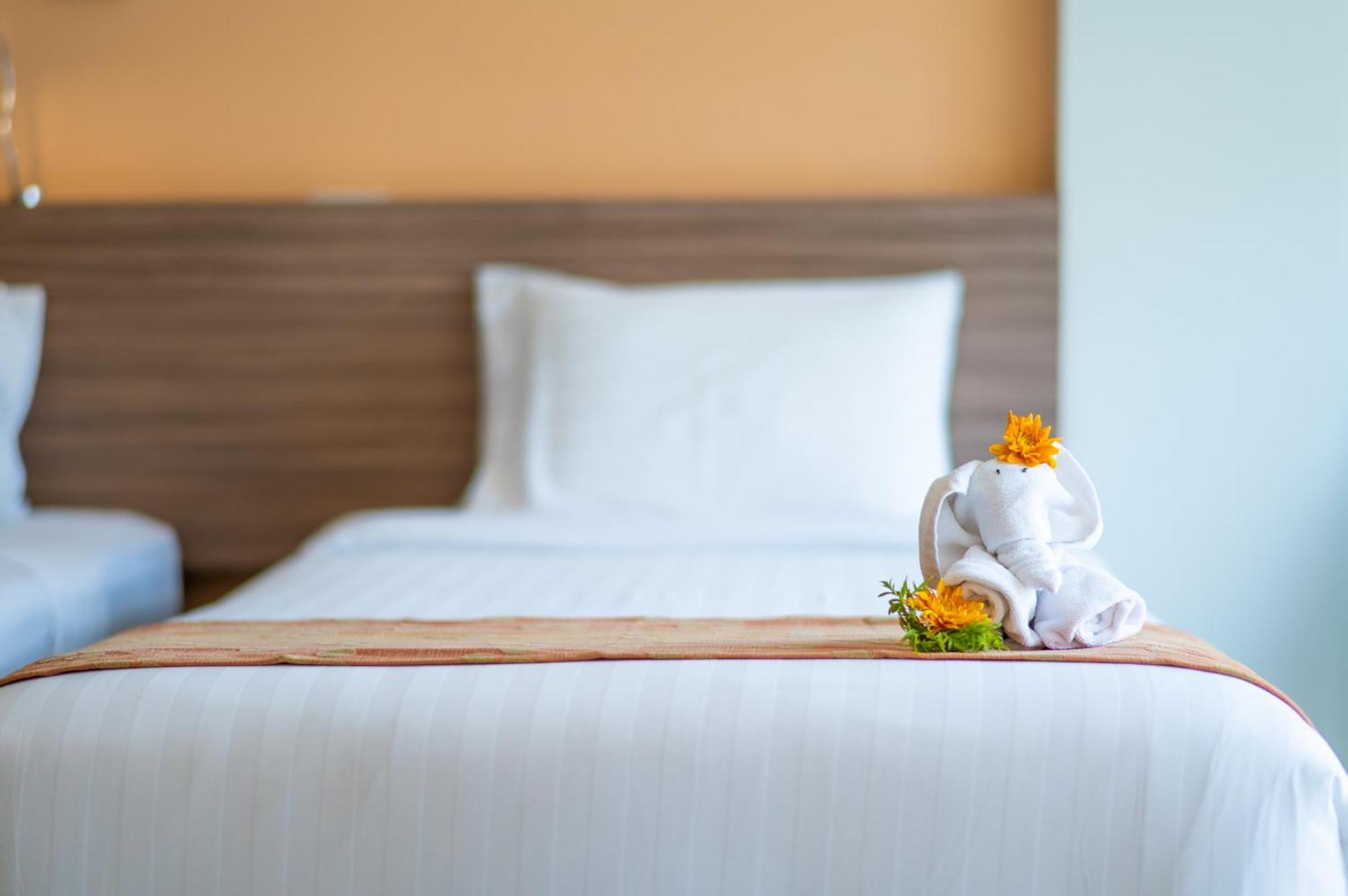 The Lantern Resorts Patong - Sha Extra Plus Ngoại thất bức ảnh