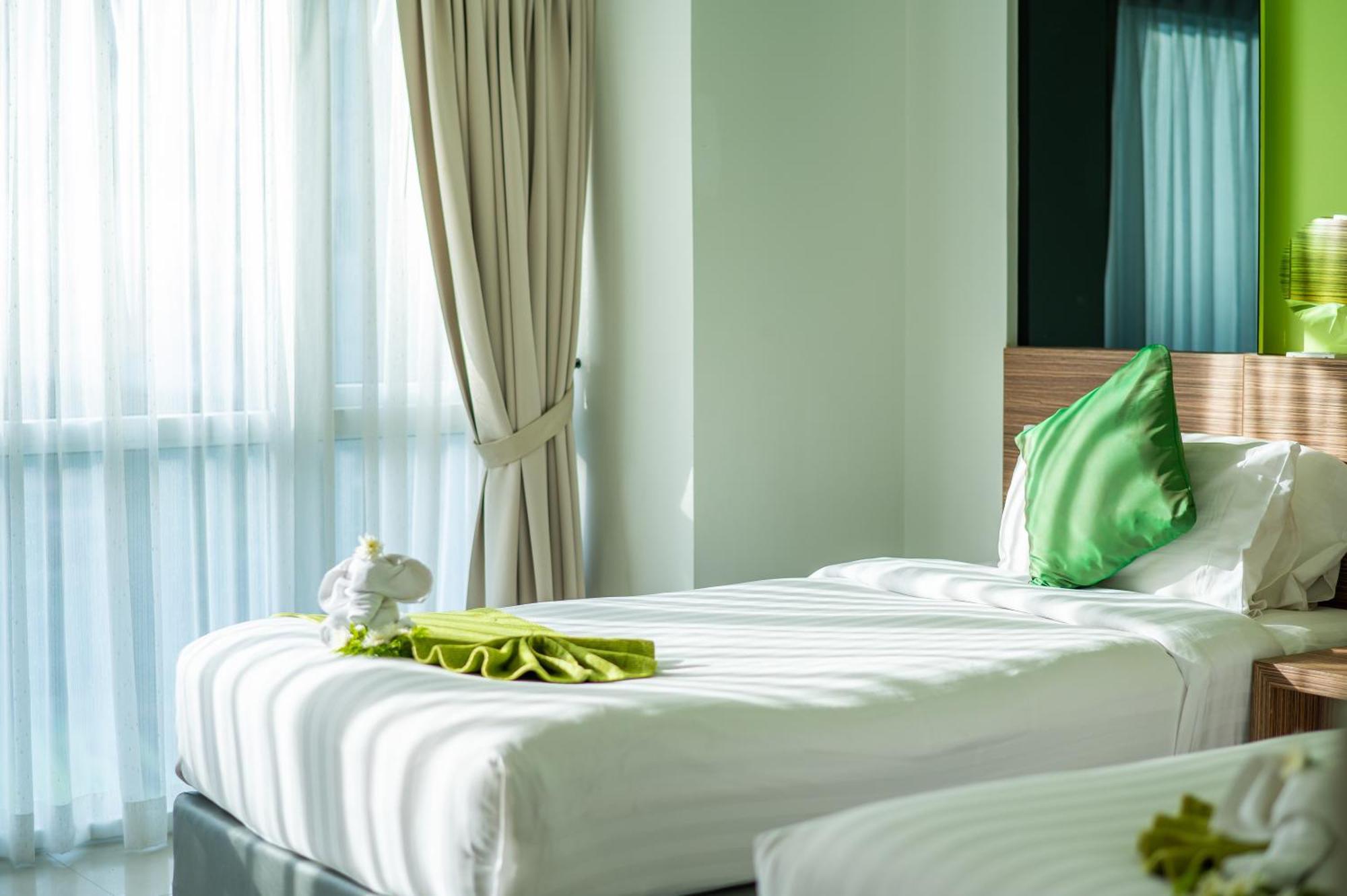 The Lantern Resorts Patong - Sha Extra Plus Ngoại thất bức ảnh