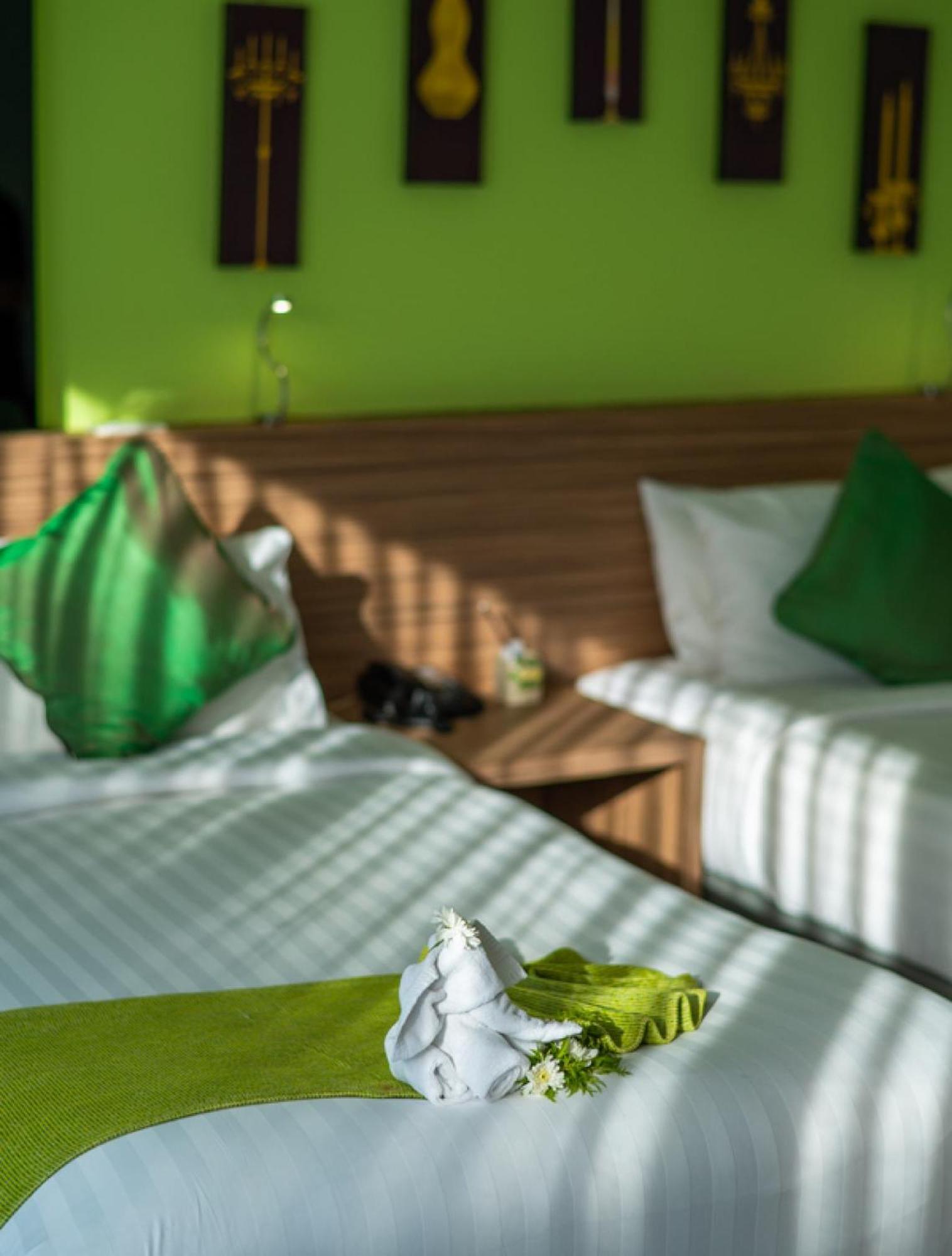 The Lantern Resorts Patong - Sha Extra Plus Ngoại thất bức ảnh